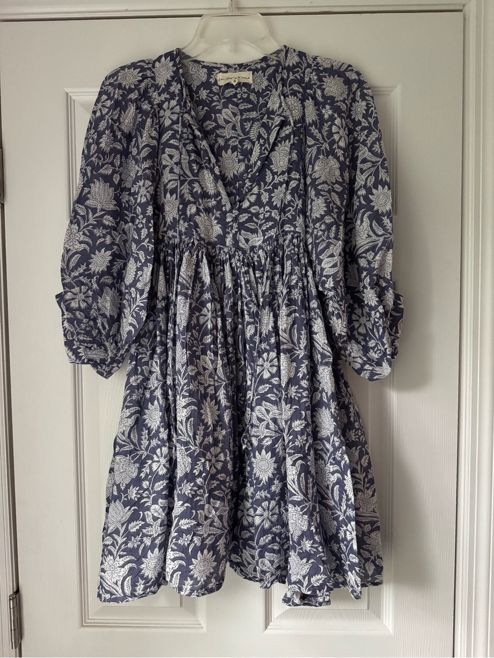 Daughters of India dress - Picture 2 of 3